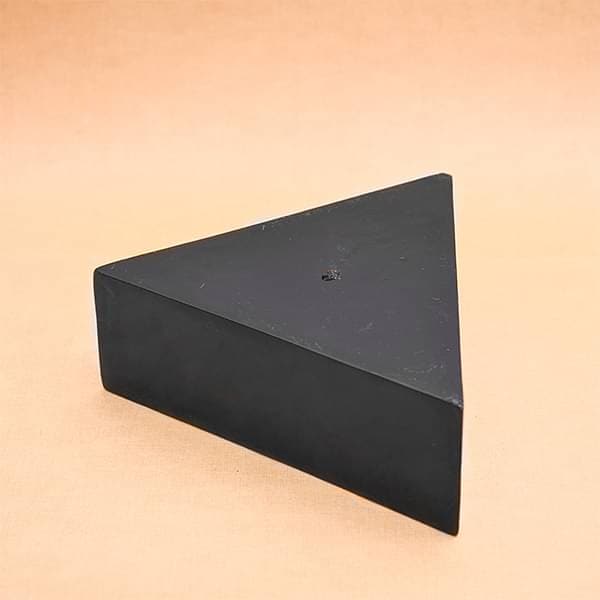 11 inch (28 cm) SML-007 Triangle Fiberglass Planter (Black) - Image 3