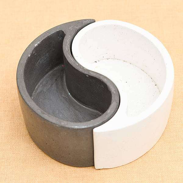 6.3 inch (16 cm) Ying Yang Concrete Pot with Plate(Rustic Black, Rustic White) - Image 4