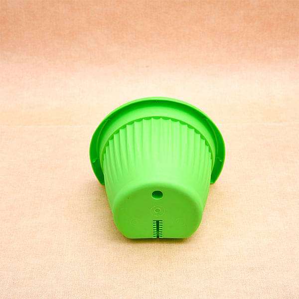 7.9 inch (20 cm) Bello Wall Mounted D Shape plastic Planter (Green) (set of 6) - Image 4