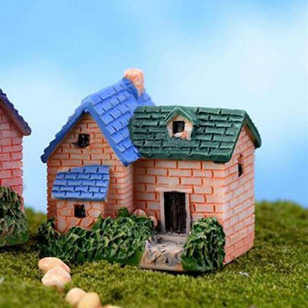 Brick villa plastic miniature garden toy (Blue, Green) - 1 Piece