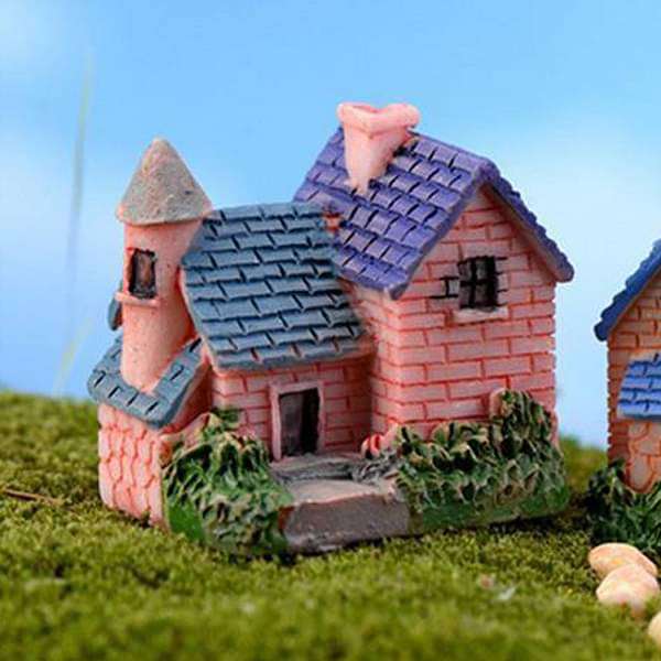 Brick villa plastic miniature garden toy (Blue, Violet) - 1 Piece