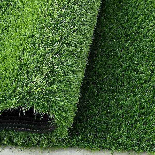 Green Artificial Grass (6.5 X 4 ft / 1.9 x 1.2 m)