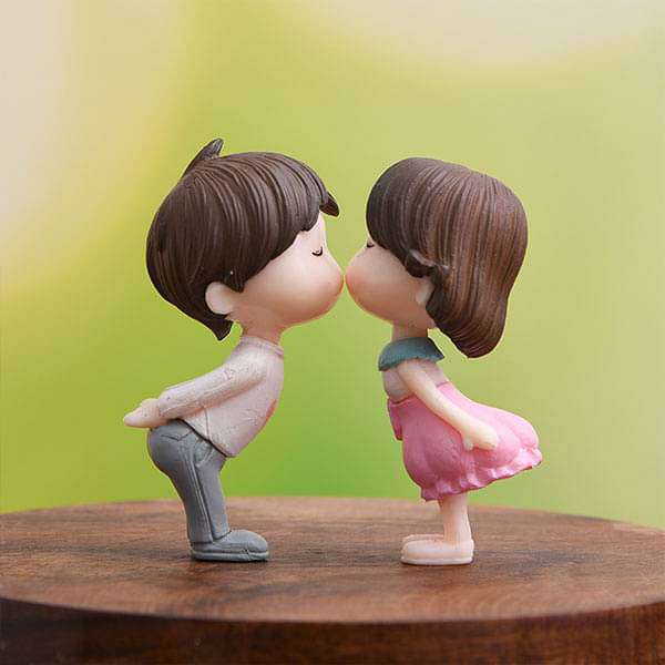 Love couple plastic miniature garden toys - 1 Pair