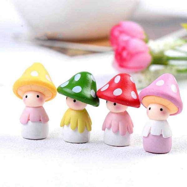 Mushroom head girl plastic miniature garden toys (Random Color) - 4 Pieces