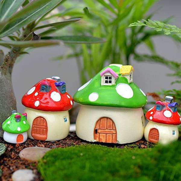 Mushroom houses plastic miniature garden toys - 4 Pieces - Image 2