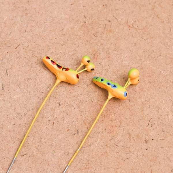 Pin caterpillars plastic miniature garden toys - 1 Pair - Image 2