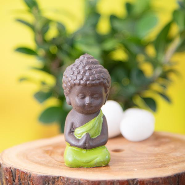 Praying buddha plastic miniature garden toy (Green, Gloss Finish) - 1 Piece
