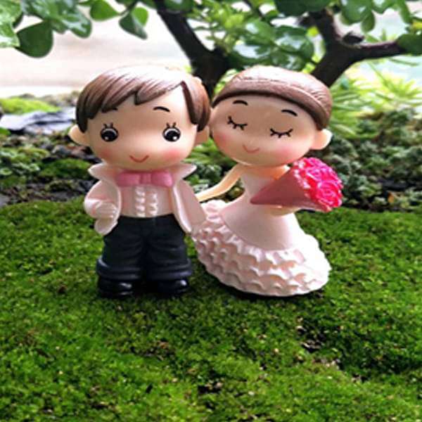 Wedding couple plastic miniature garden toys (White gown)- 1 Pair