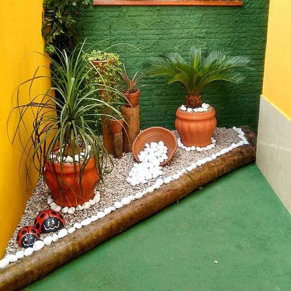 Wonderful Garden Designs with Pebbles - Image 3